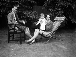 Family in garden in Culduthel Road. #