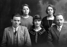 Taylor, c/o J.C Stewart, Old Edinburgh Road, Inverness. Girl in centre also appears in 25155a_stewart. 