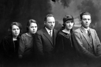 Taylor, c/o J.C Stewart, Old Edinburgh Road, Inverness. Girl second from right also appears in 25155a_stewart. 