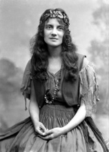 Miss Crichton, Theatre Royal. There is other hard to read writing on the negative envelope. If you can decipher the lettering on 25245b please contact the SHPA.