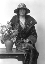 Miss Ross, Alness. (See also ref: 26025c/d). 