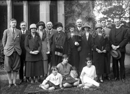 Family group, dated 13.10.1926.# 