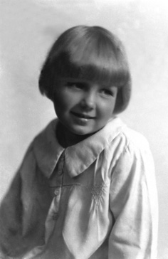 Young girl portrait.# 
