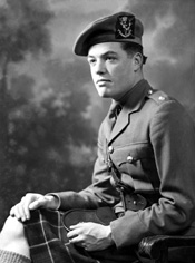 Lt Murray Grant, Seaforth Highlanders. See also ref nos: 42529 and 42852. 