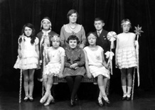 Theatrical children. #