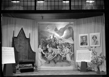 Mr MacAvoy's show window for the May 1937 Coronation of King George VI, complete with a replica of the Coronation Chair and Stone of Destiny from Westminster Abbey.* 