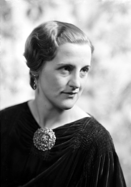 Isobel Ross.