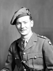 Lt MacDonald, Seaforth Highlanders.