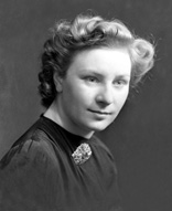 Mrs Knight, WAAF, Cameron Barracks, Inverness.  