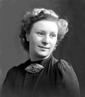 Mrs Knight, WAAF, Cameron Barracks, Inverness. 