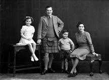 Mr Smith Laing, family group. September 1946. 