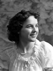 Miss Joyce Georgina Duff, 9 Brown Street, Inverness. Joyce Duff, (later Mrs Ross), was a swimsuit model who also competed in beauty pageants. She also worked for the Andrew Paterson Studio in the 1950s (see also H-0290_PS and 43298a-g). She can be seen at the beginning of this Pathe newsreel from Morecambe in 1953: http://www.britishpathe.com/video/beauty-on-parade/query/BEAUTY+PARADE 