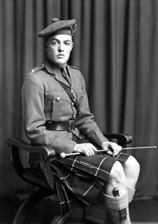 Lt Murray Grant, Seaforth Highlanders. See also ref numbers: 271 and 42529. 