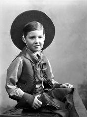 Gilbert Paterson, son of Hamish and Florence Paterson. He was a grandson of the famous photographer Andrew Paterson (1877-1948).