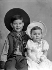 Gilbert and Carolyn Paterson, children of Hamish and Florence Paterson. They were the grandchildren of the famous photographer Andrew Paterson (1877-1948).