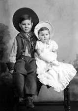 Gilbert and Carolyn Paterson, children of Hamish and Florence Paterson. They were the grandchildren of the famous photographer Andrew Paterson (1877-1948).