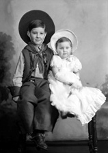 Gilbert and Carolyn Paterson, children of Hamish and Florence Paterson. They were the grandchildren of the famous photographer Andrew Paterson (1877-1948).