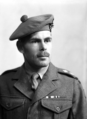 Lt Gibb M.C, Seaforth Highlanders.