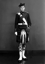 Lt Nason, Seaforth Highlanders. See also ref number: 595. (HMFG) 