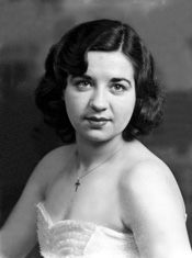 Miss Evelyn Mackenzie. See also 43211g-q.