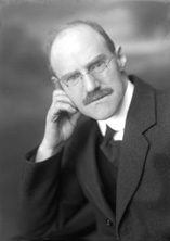 Senior male portrait c.1922. #