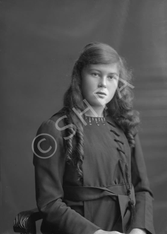 Young girl portrait.# 