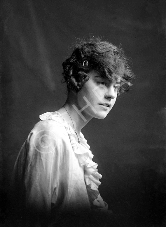 Miss Raven (Irene Trio?), Tivoli, Barrow-in-Furness.  
