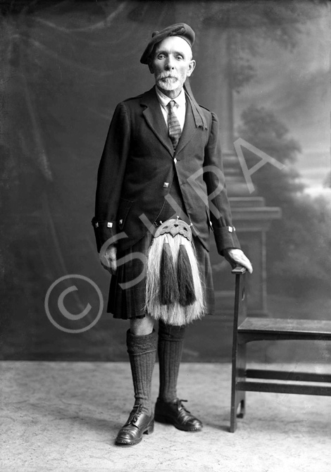 Mr William Chambers, c/o Miss Chambers, 17 Cambridge Street, Grantham, Lincs. 