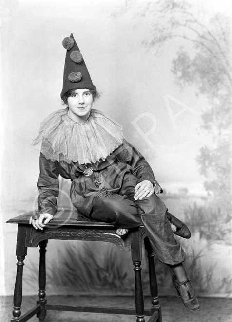 Miss Ross, Nicholl's Court, Dingwall. See also ref: 24799. 