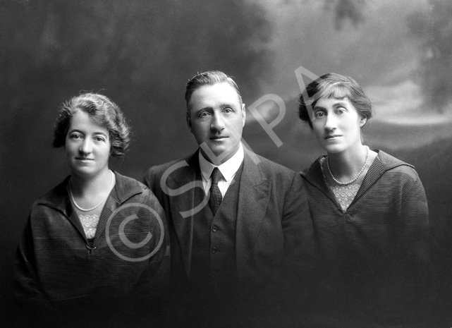 Frank Chalmers with two of his sisters, Cecelia and Agnes, Redhill, Surrey. Francis James Chalmers (.....