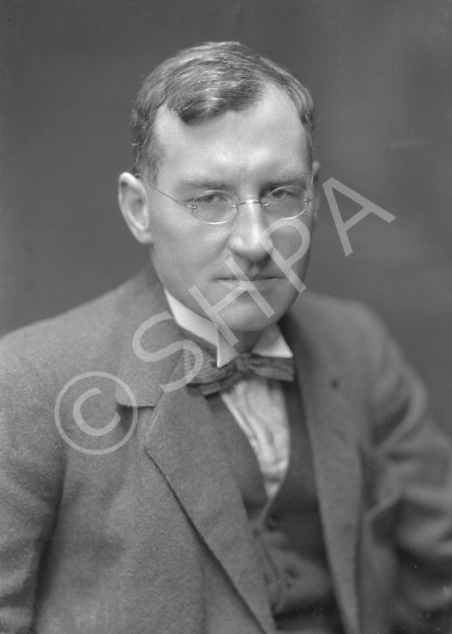 D.N. Mackay, male, 04.10.1926.