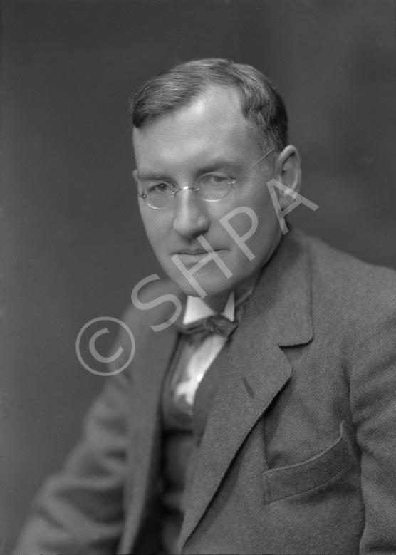 D.N. Mackay, male, 04.10.1926.