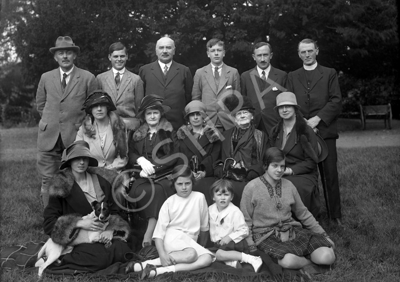 Family group, dated 13.10.1926.# 