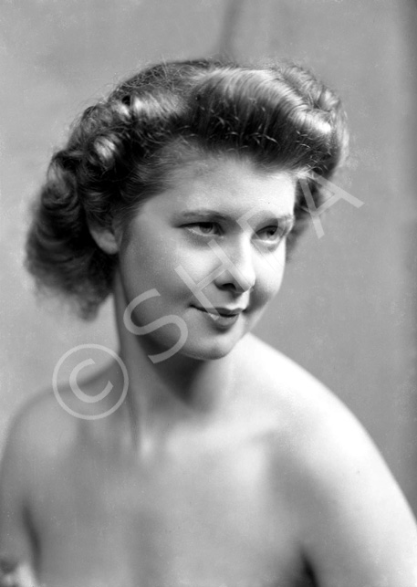 Miss Patricia Dick-Lauder (b.20.04.1920), Inshes House, Inverness. 