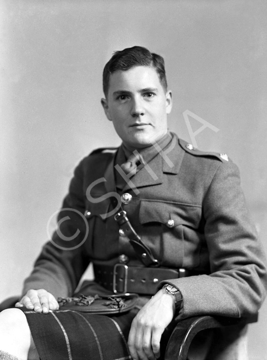 2nd Lt Nairne, Seaforth Highlanders. (HMFG) .....