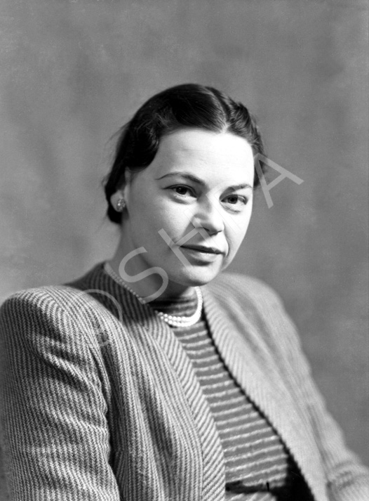 Florence Paterson (nee Ross). Born in 1909 she married Hamish Paterson, son of the famous photographer Andrew Paterson (1877-1948), in 1940. She died in 1987. See also ref: 1299a-k.