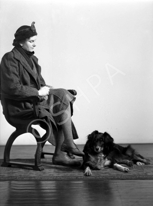 Lady Rosamund Agnes Greaves, the eldest daughter of Lady Dysart (1889-1975) and Owain Edward Whitehead Greaves was born in 1914. Her sister was Katherine Grant of Rothiemurchus (born 1918).