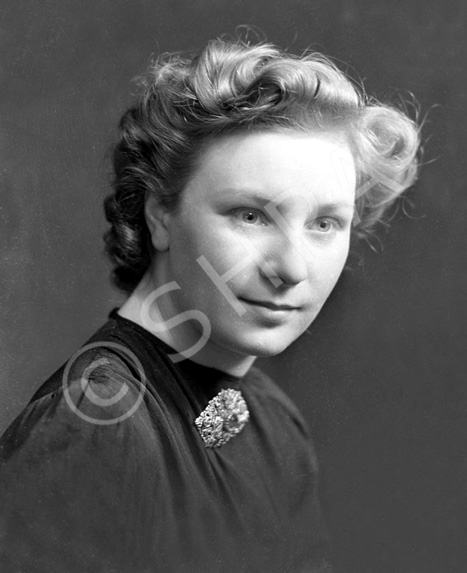 Mrs Knight, WAAF, Cameron Barracks, Inverness.  