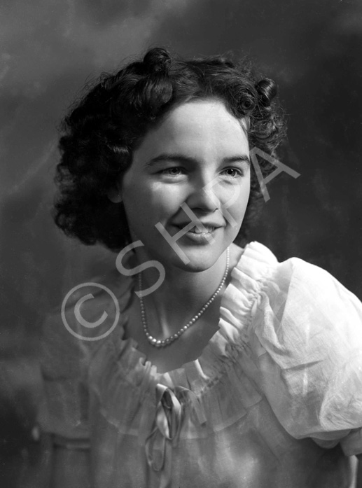 Miss Joyce Georgina Duff, 9 Brown Street, Inverness. Joyce Duff, (later Mrs Ross), was a swimsuit model who also competed in beauty pageants. She also worked for the Andrew Paterson Studio in the 1950s (see also H-0290_PS and 43298a-g). She can be seen at the beginning of this Pathe newsreel from Morecambe in 1953: http://www.britishpathe.com/video/beauty-on-parade/query/BEAUTY+PARADE 