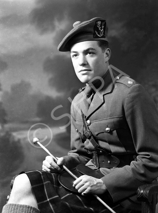 Lt Murray Grant, Seaforth Highlanders. See also ref numbers: 271 and 42529. 