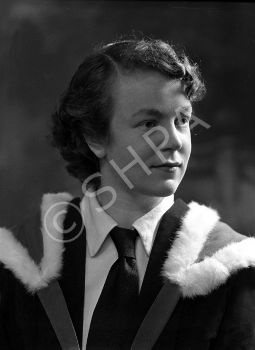 Miss Margaret Munro. Became the holder of several national swimming titles and later emigrated to Australia. See also 38323a/b.