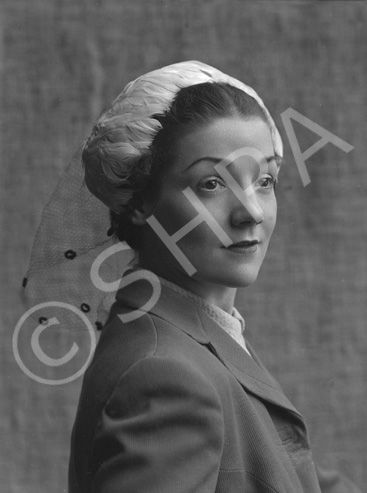 Miss Cairns, Station Hotel, Inverness, in hat. Other images also under code 42904.
