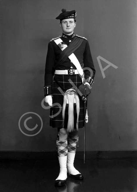 Lt Nason, Seaforth Highlanders. See also ref number: 595. (HMFG) 