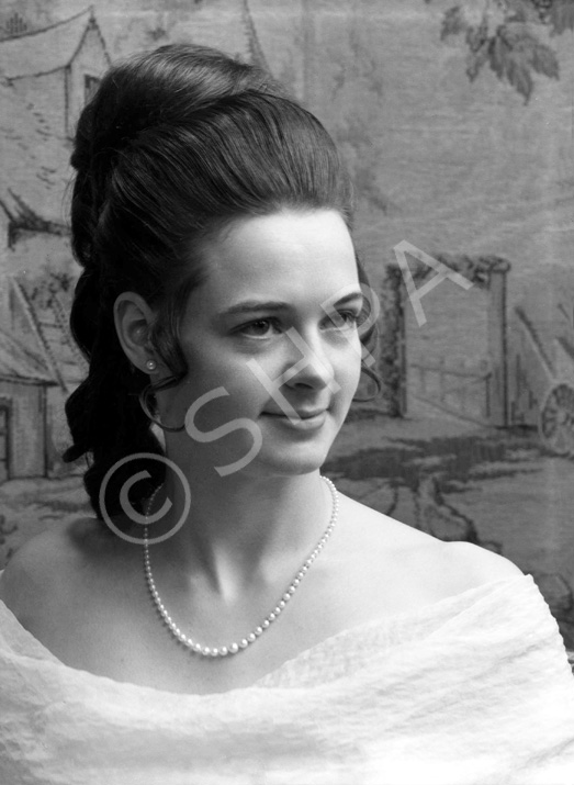 Miss Gillian Paul, Munlochy, Black Isle. 