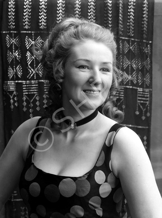 Mrs Brown, 9 Garth Road, Inverness. (See also image ref: 48014a-h). 