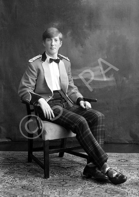 2/Lt MacKillop, Cameron Highlanders. (HMFG) 