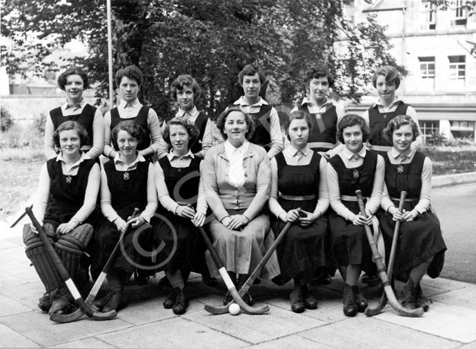 Hockey 1952-1953. (Courtesy Inverness Royal Academy Archive IRAA_009).