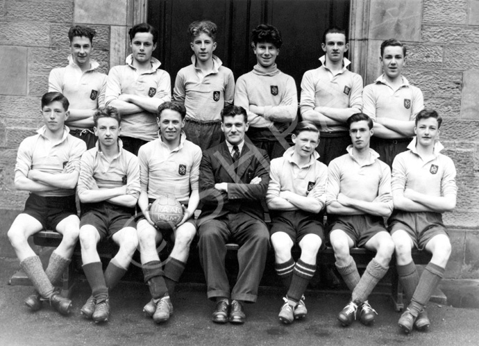 Football 1946-1947. (Courtesy Inverness Royal Academy Archive IRAA_022). .....