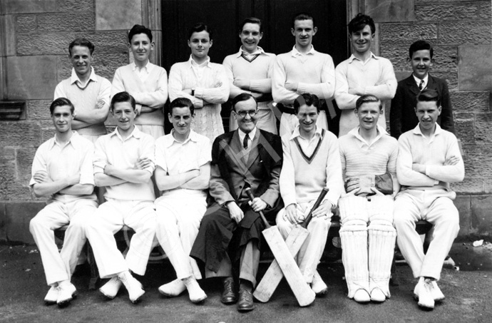 Cricket c1946-1947. (Courtesy Inverness Royal Academy Archive IRAA_023). 