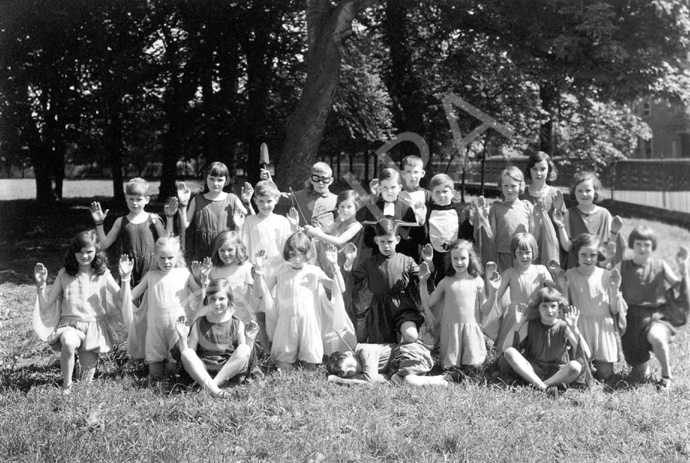 Primary Plays 'Cock Robin' 1931. (Courtesy Inverness Royal Academy Archive IRAA_047).